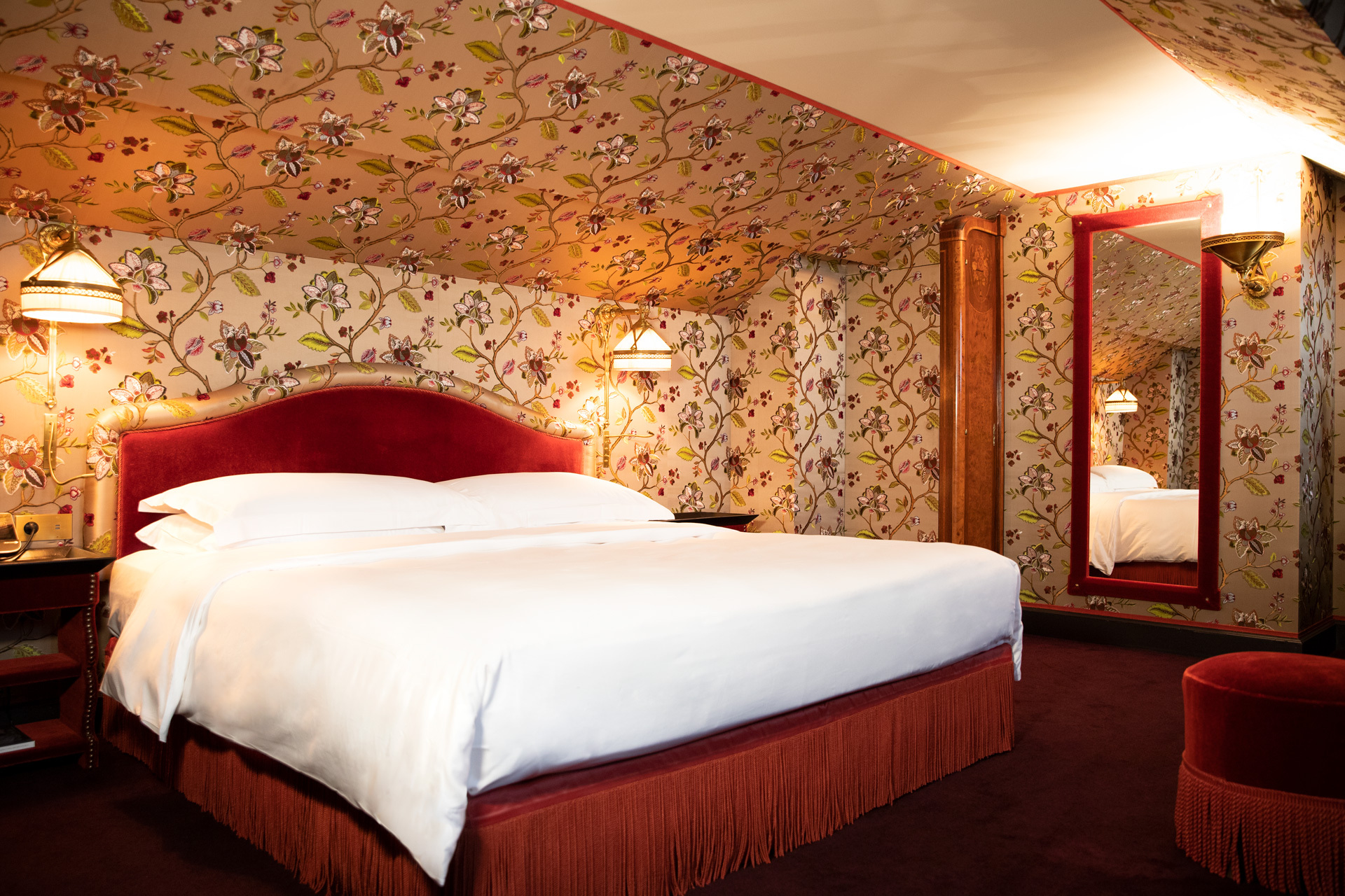 Rooms and suites 